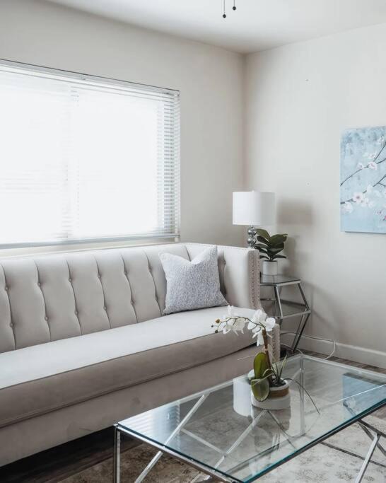 Апартаменты Casa Italia -2Br- Free Driveway Parking For 2 Cars Сан-Диего Экстерьер фото